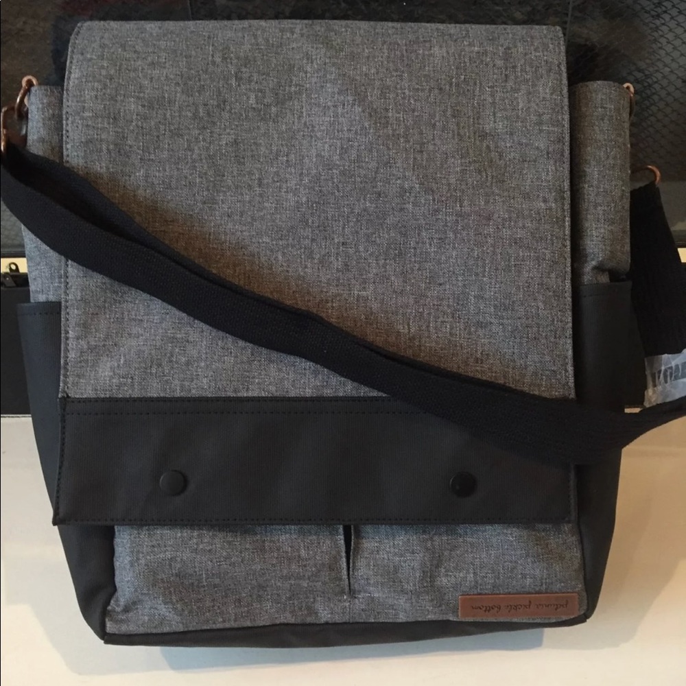 NEW Petunia Pickle Bottom Diaper Bag (flaw)